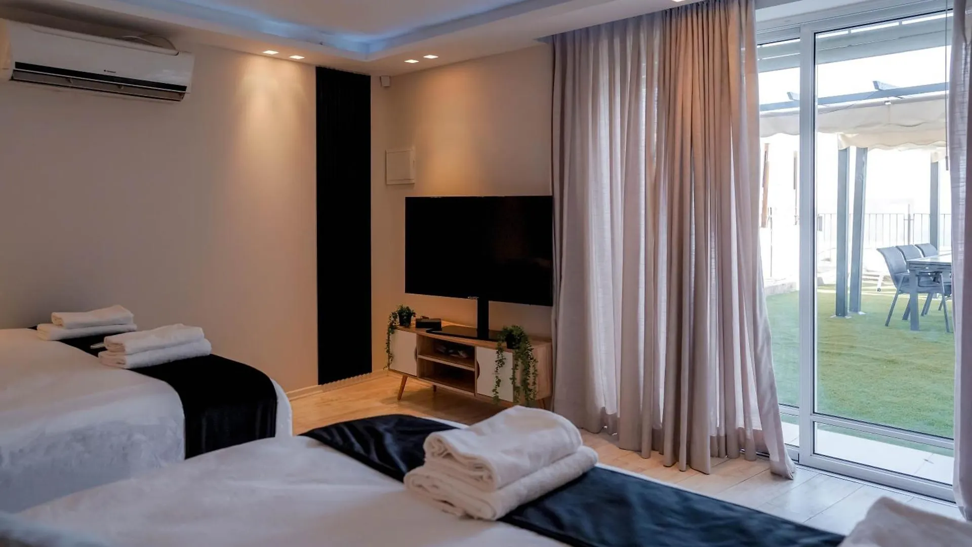 Yalarent Mountainside Luxury Apartments With Private Pool Eilat